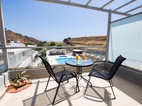 Three Stars Appartementen - Karpathos-Stad | ⭐️⭐️⭐️ balkon