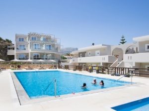 Three Stars Appartementen - Karpathos-Stad | ⭐️⭐️⭐️ het zwembad